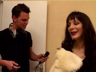 Versauter Fick in nasse kahle Liebesgrotte