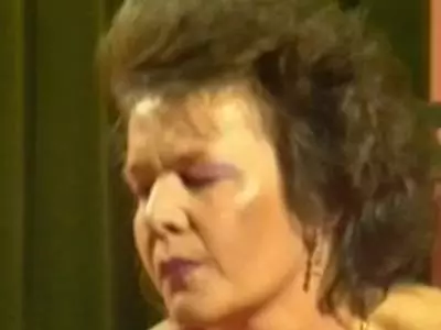 Die scharfe Omi wird richtig durchgevögelt